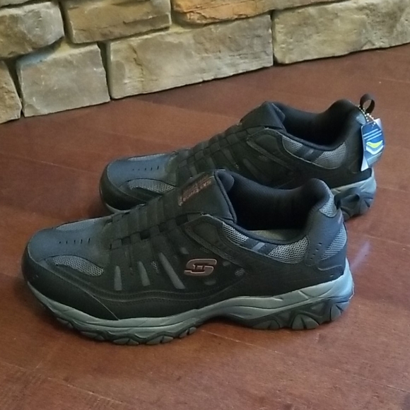 mens sketchers size 12